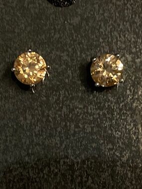 Champagne Silver Stud Earring